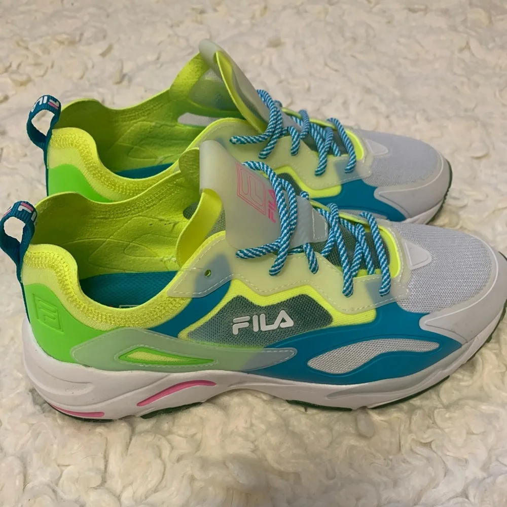 FILA Pastel Neon Cute Running Shoes EUC Sz 7.5